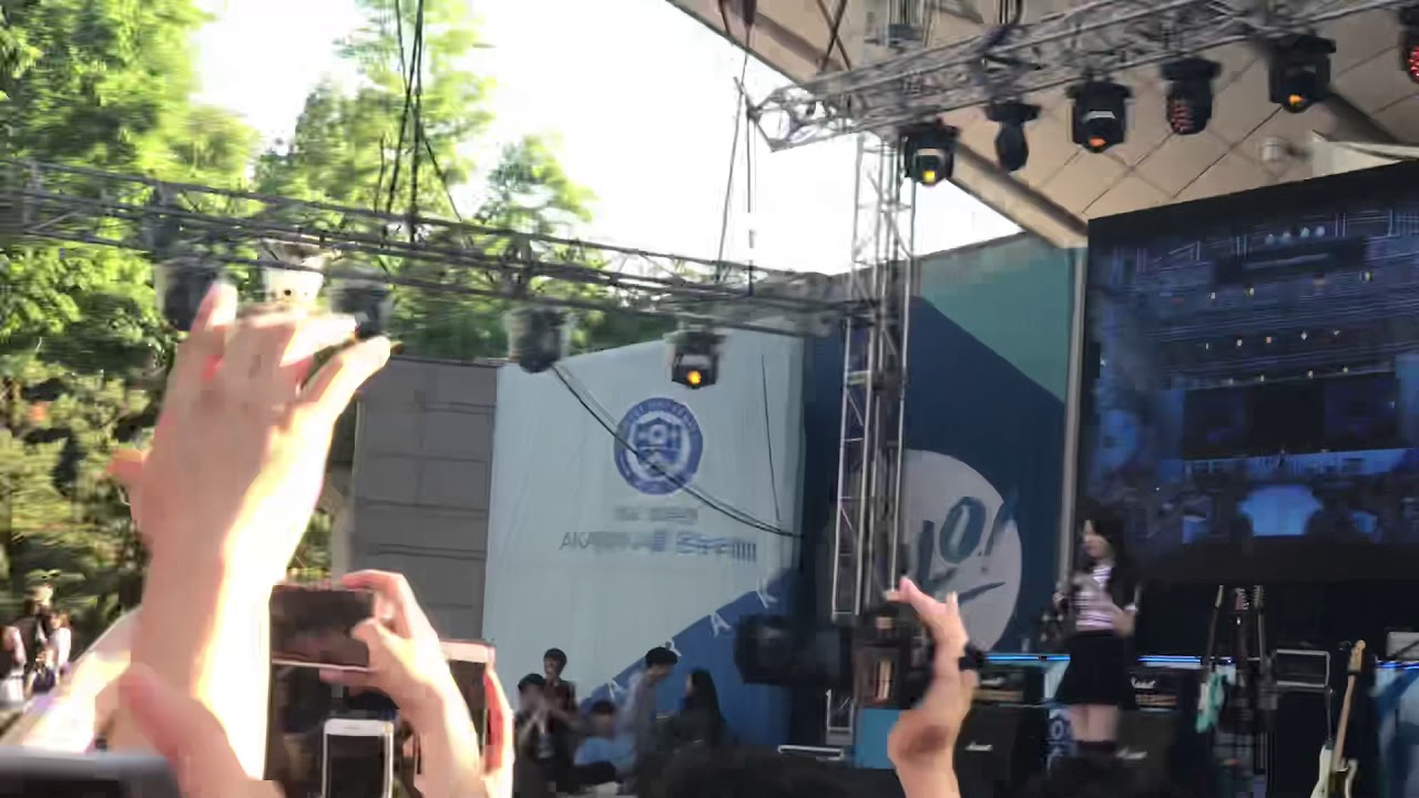 180519 연세대학교 축제 아카라카 ( AKARAKA ) 수지 - 다른사람을 사랑하고 있어