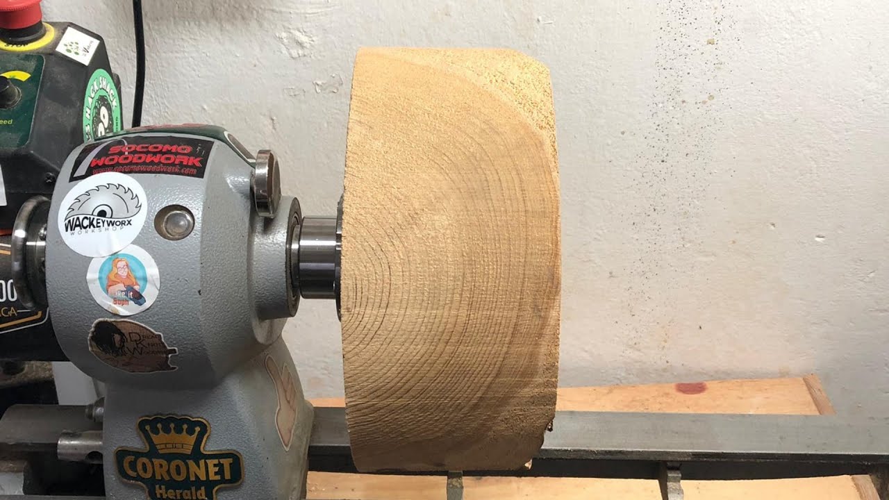 Woodturning | Cedar Bowl with Pyrography