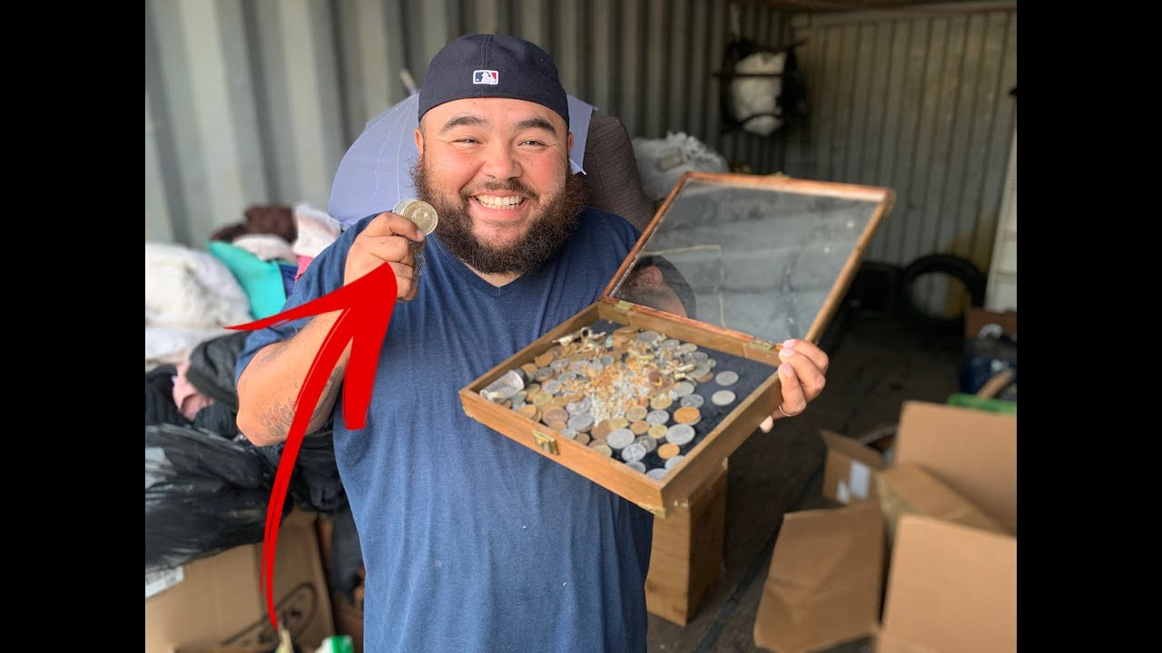 I BOUGHT A STORAGE UNIT FOR 1 DOLLAR!!! FOUND VINTAGE COIN  COLLECTION