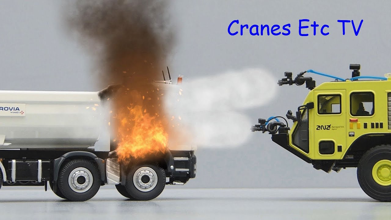 TWH Oshkosh Striker 3000 ARFF 'Algarve 07' от Cranes Etc TV