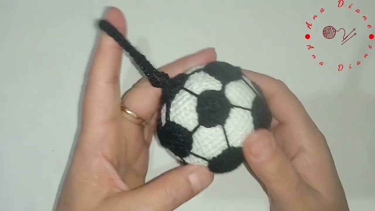 how to crochet a football keychain ميدالية كرة قدم كروشي #crochet  #كروشيه