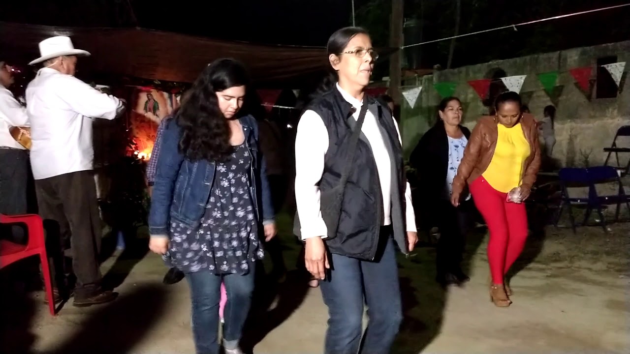 Función religiosa en Arteaga, Michoacán.