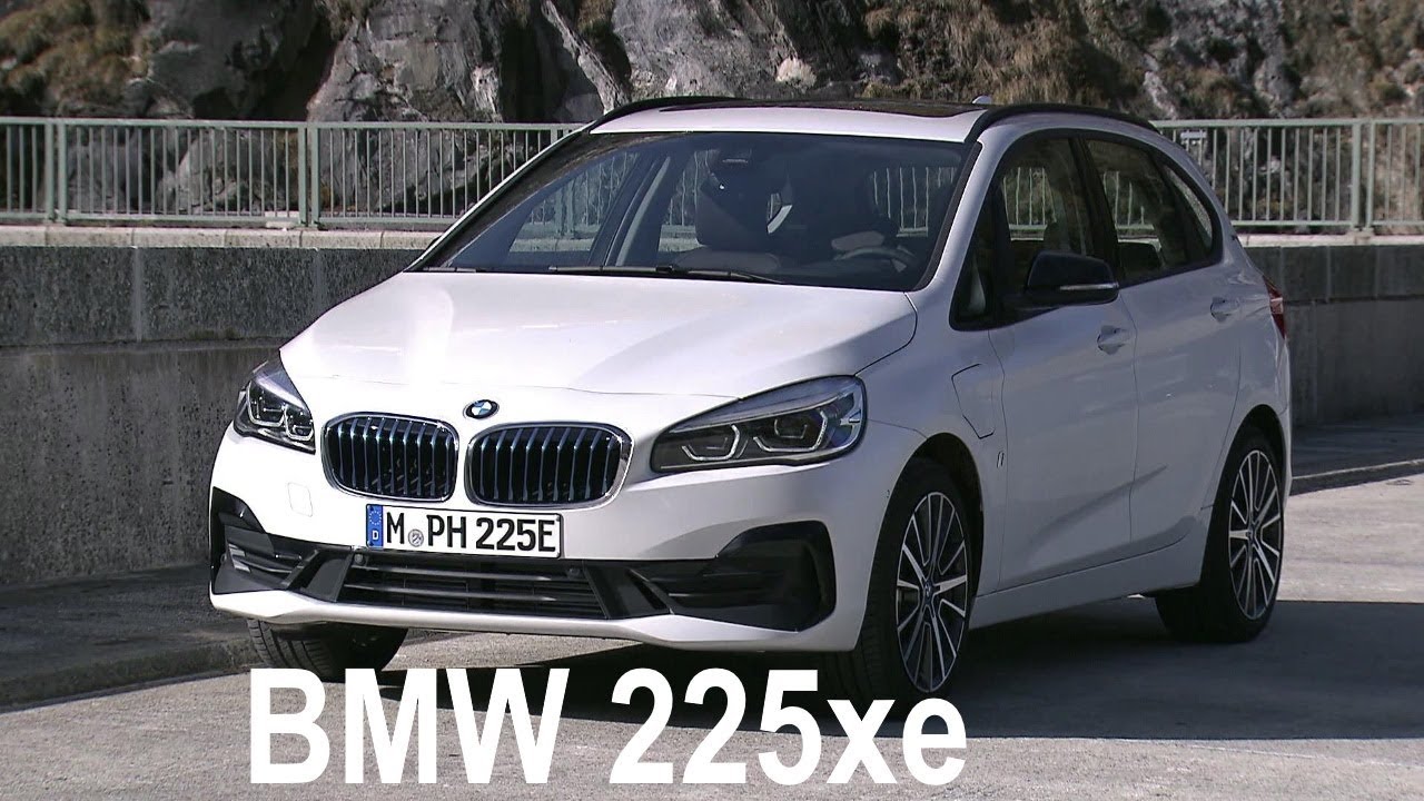 New BMW 225xe iPerformance Active Tourer - Interior Exterior Driving