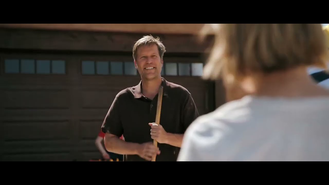 The mayor of Albuquerque is cleaning Carol’s house  | Pluribus Season 1