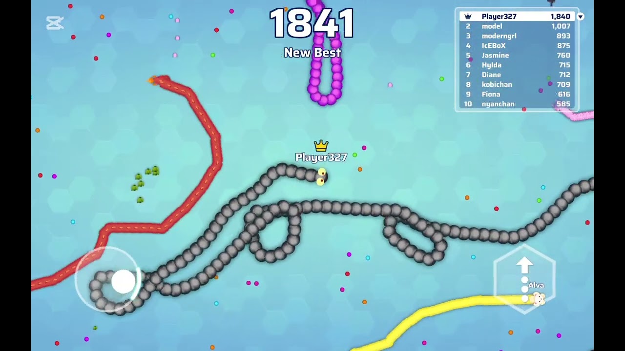 Playing snake io with BIG snake ヽ(●´ε｀●)ノ