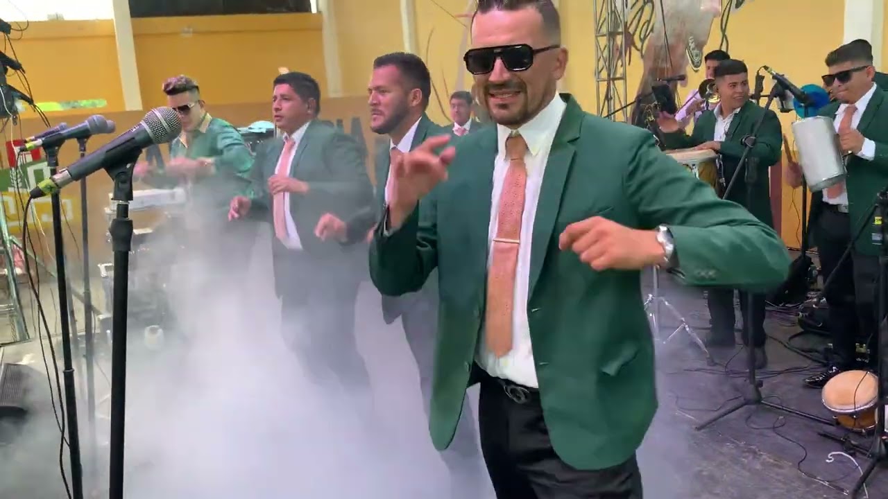 Sonido Mendez y orquesta los radiantes de manabi en la consola Paco y blackline Pakillo dj