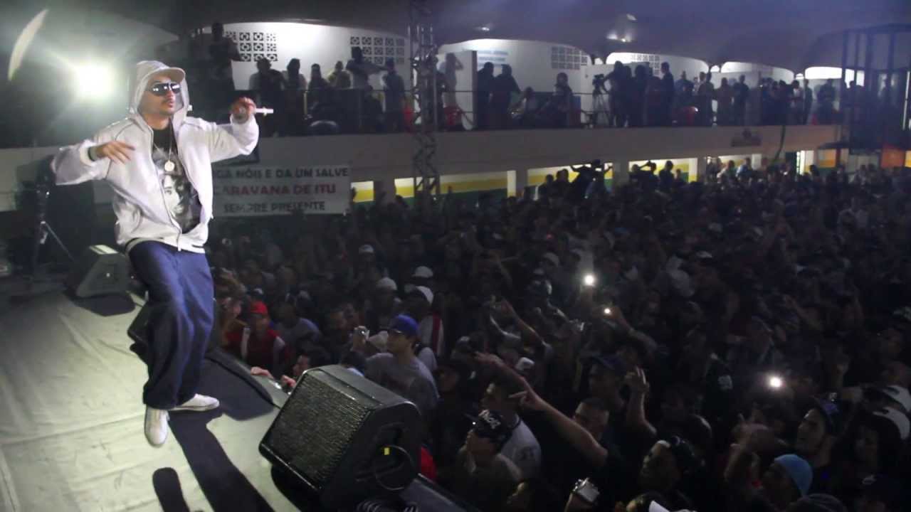 Crônica Mendes canta Brinquedo Assassino no Gangsta Paradise 3