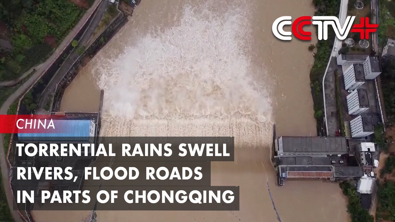 Torrential Rains Swell Rivers, Flood Roads in Parts of Chongqing