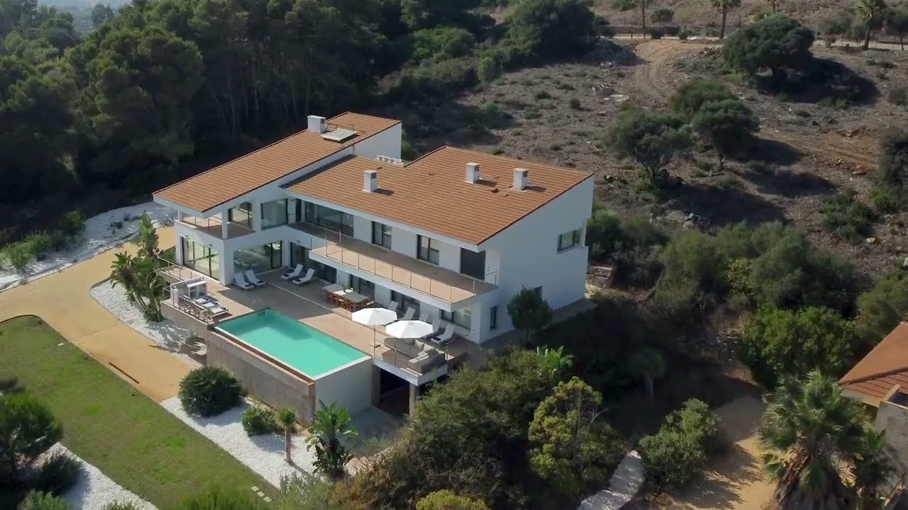 Luxury paradise & absolute silence.