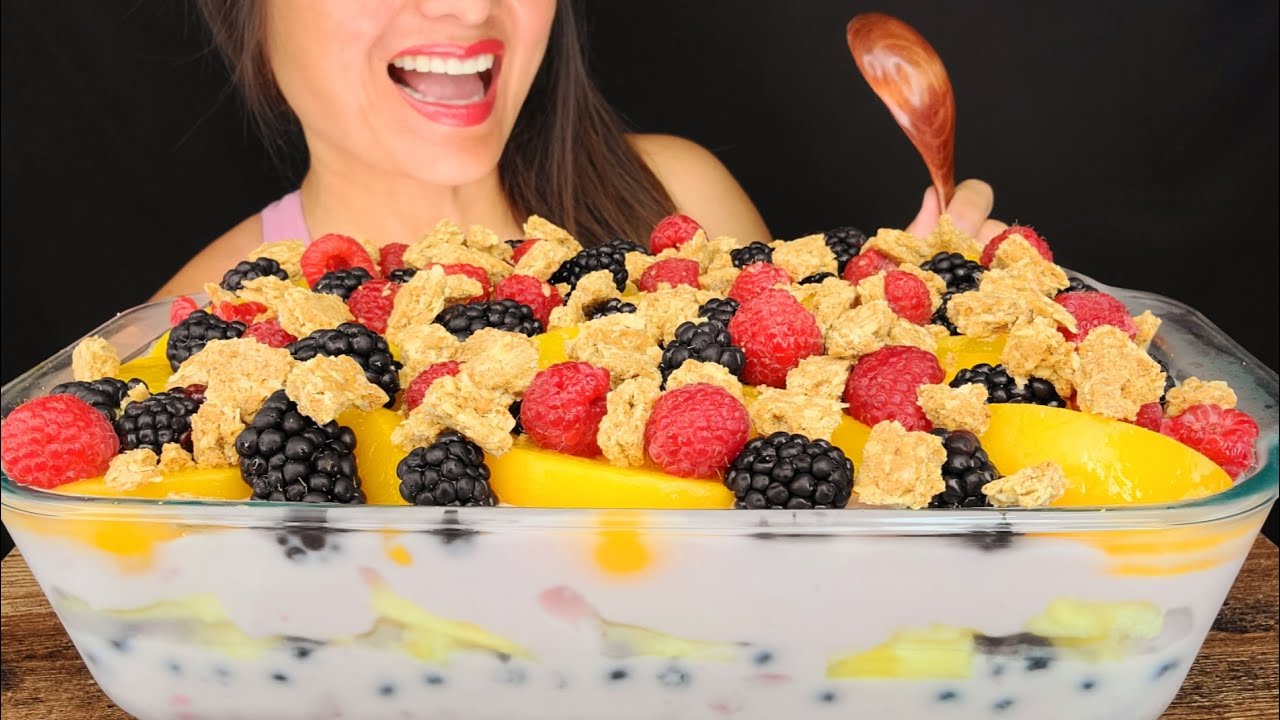 EATING GIANT STRAWBERRY YOGURT PARFAIT ASMR MUKBANG OMAD BITES HEALTHY NO TALKING CRUNCHY NOISES