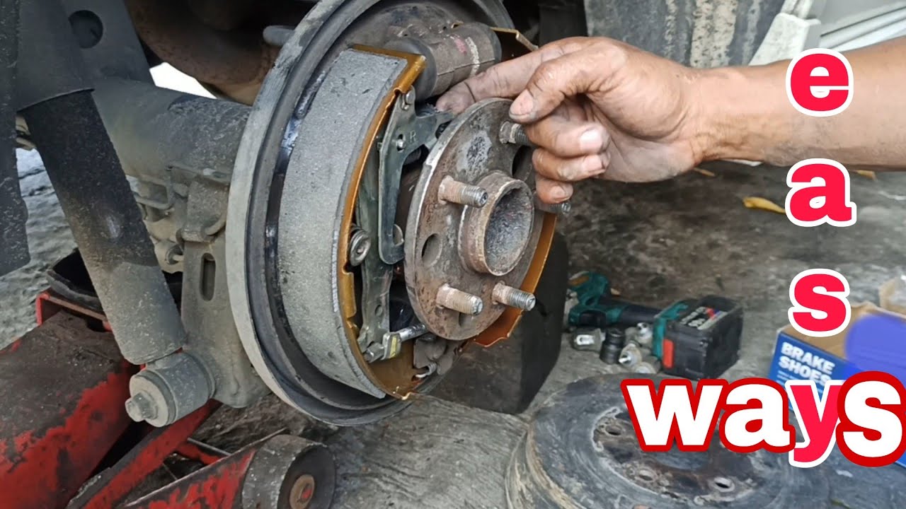 how to replace brake shoe || INNOVA