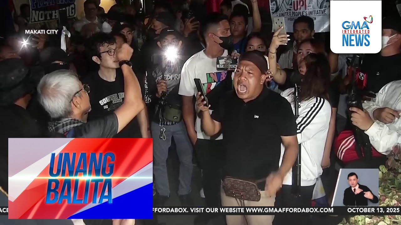Kilos-protestang kontra-katiwalian sa labas ng isang village sa Makati City,... | Unang Balita