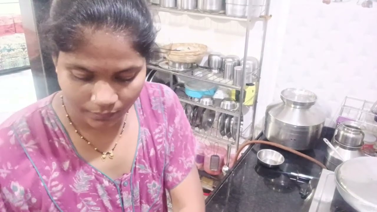 संध्याकाळचा स्वयंपाक आणि लाल चटणी लसूण टाकून कशी बनवली आहे ते नक्की पहा