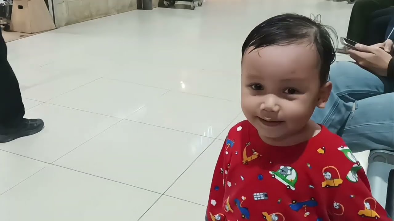 Raffi naik kereta 🚂