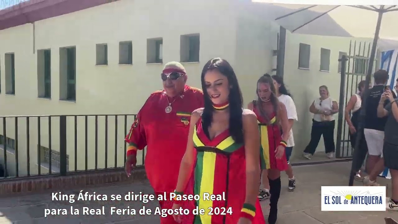 🔴⚪️ King África llega al Paseo - Real Feria Agosto Antequera 2024