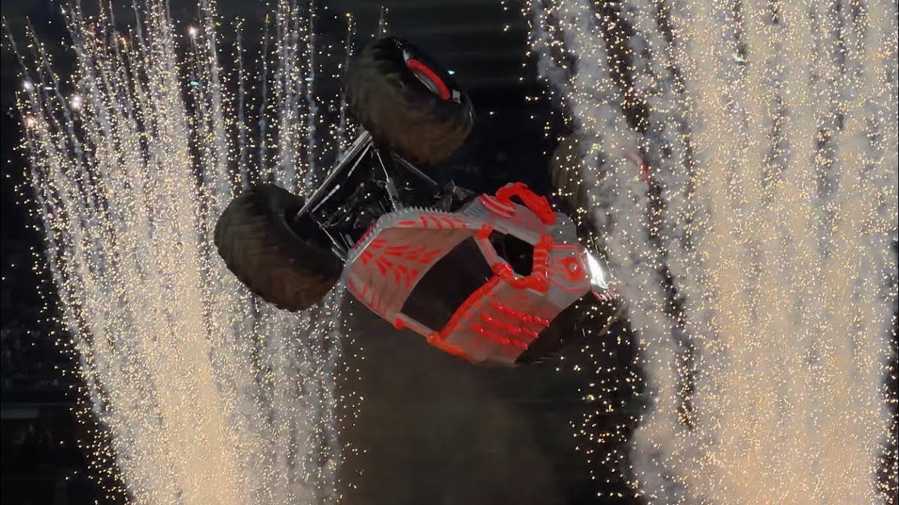 Monster Jam Superstar Challenge 2023 THUNDERROARUS FORWARD MOMENTUM BACKFLIP STUNT - Anaheim CA