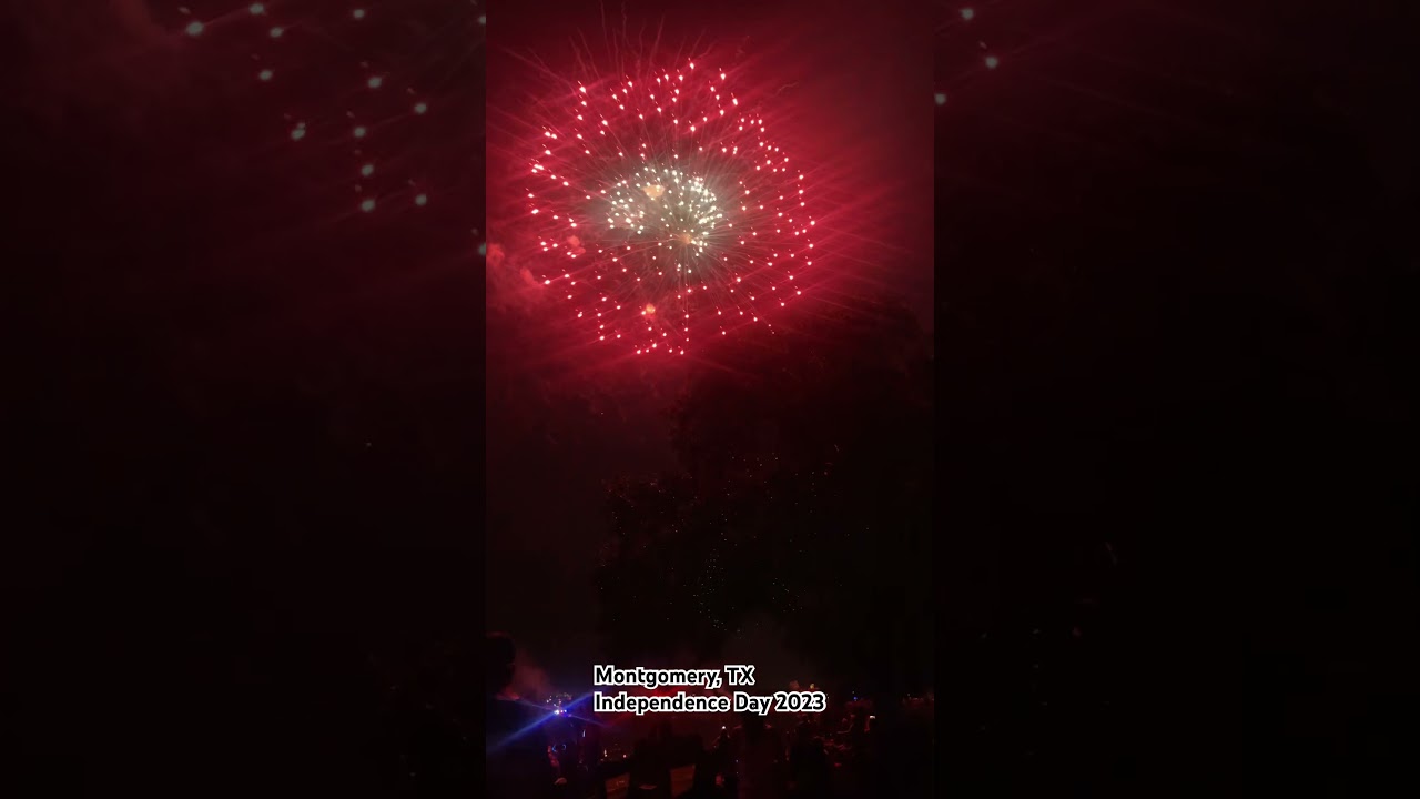 Happy 4th y&rsquo;all!!! Lake Conroe fireworks show.
