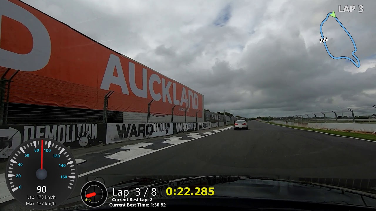 450 vs  G35, the chase at Pukekohe Park Raceway October 2018