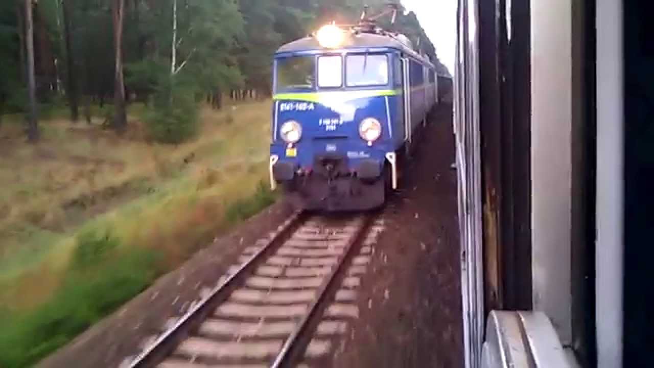 ET44 z rozszczepionym towarkiem przed Stargardem