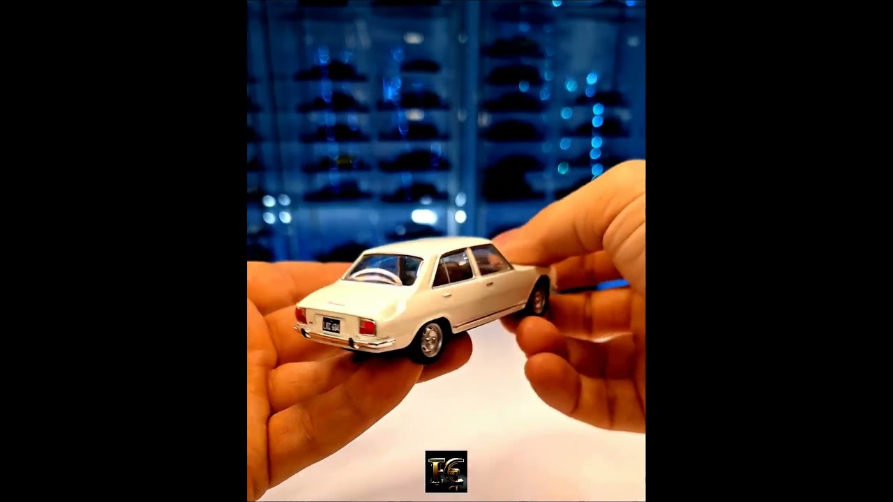 French Classic Legend: 1969 Peugeot 504 Review (1/43 Altaya) | The Unbreakable African Rally King