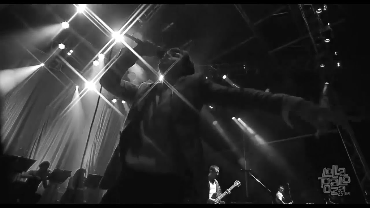 Moonage Daydream - The Last Shadow Puppets (David Bowie Cover)