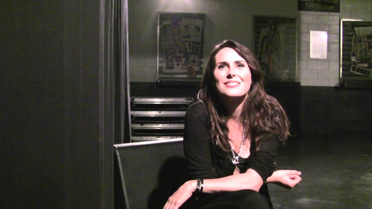 Шарон ден Адель (WITHIN TEMPTATION) - интервью на Linea Rock 2011, взятое Барбарой Казерта.
