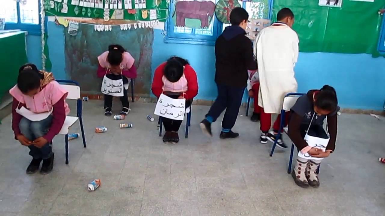 مسرحية حول النظافة بمدرسة برج شاكير تونس 2