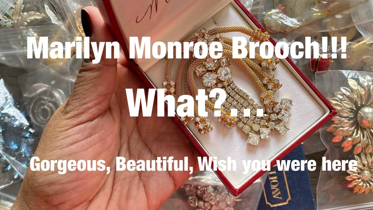 Lots of Brooches, Including a Beautiful Marilyn Monroe Brooch