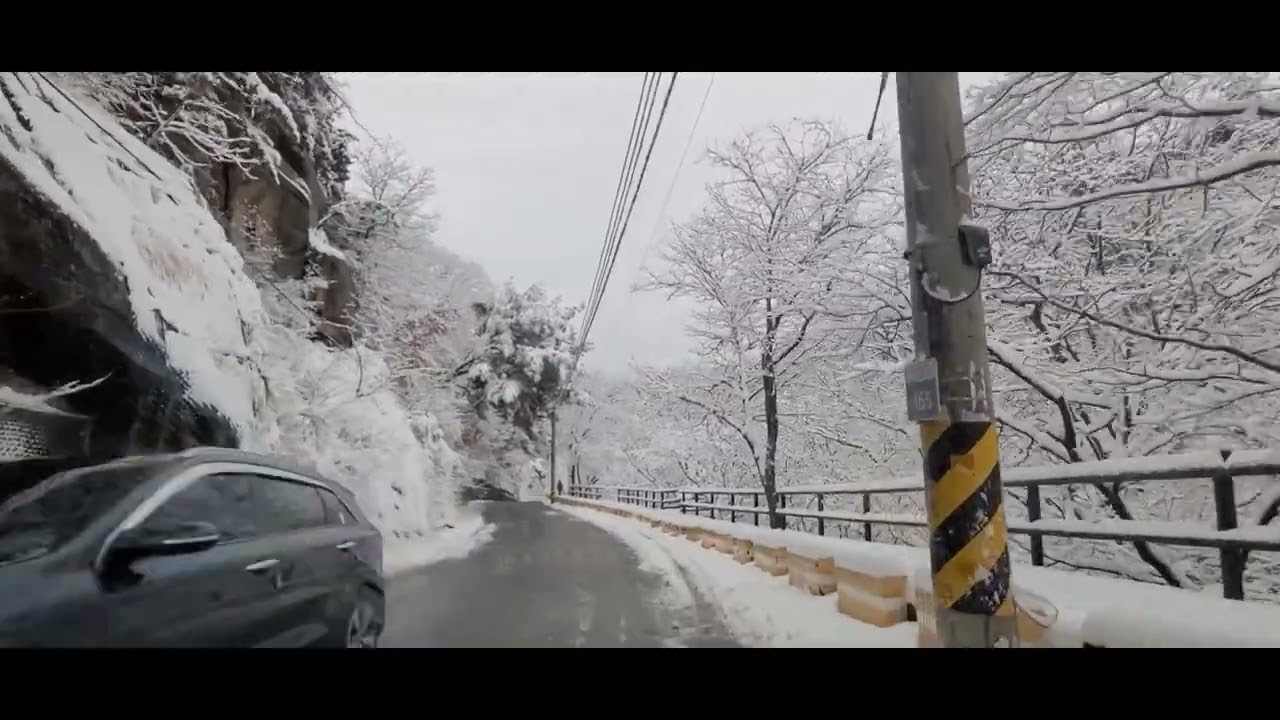 Northern Seoul 눈 내린 서울 북부 우이 방학 북한산 snowy 🌨 town and mountain ⛰️
