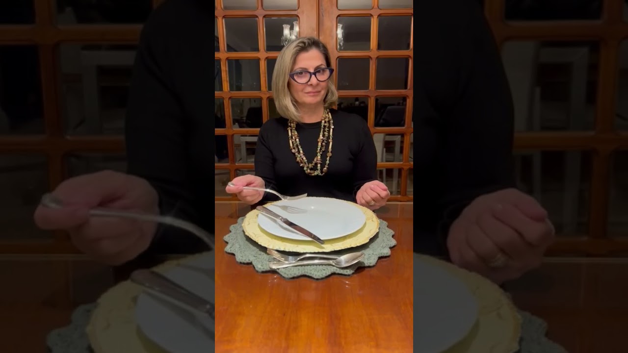 Aprenda a manusear os talheres de forma elegante✨