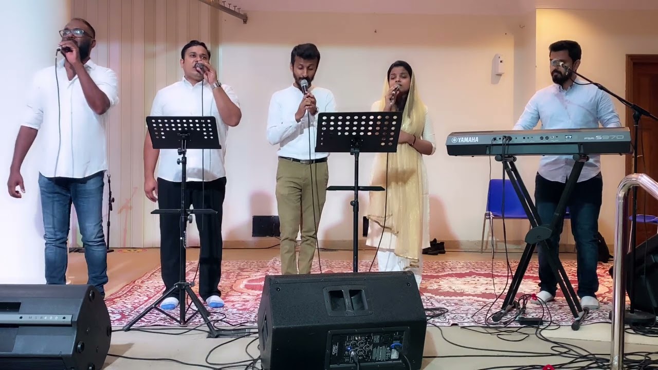 അടയാളങ്ങൾ കാണുന്നുണ്ട്‌ ഒരുങ്ങിട്ടുണ്ടോ * Adayalangal kanunde * Lyrics Malayalam Christian Worship