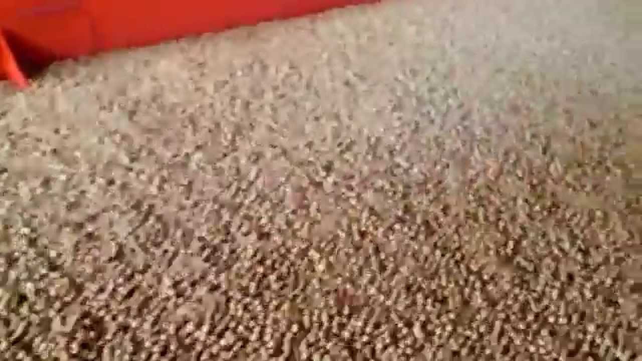 Mesa densimetrica ou de gravidade Zampronio, separando feijão ardido se sementes de soja