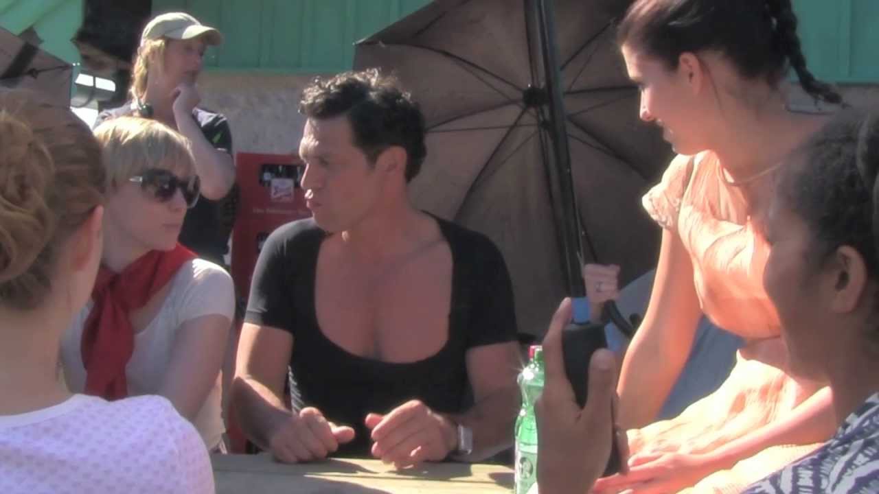 Im Weißen Rössl - Behind the scenes - Sarah Wiener trifft den schönen Sigismund