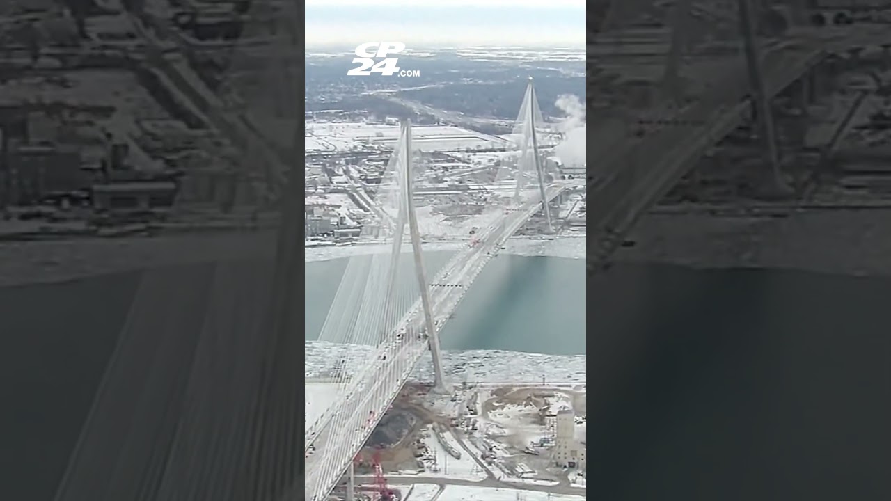 В Канаде арестован мужчина, пытавшийся пешком пересечь международный мост Горди Хау.