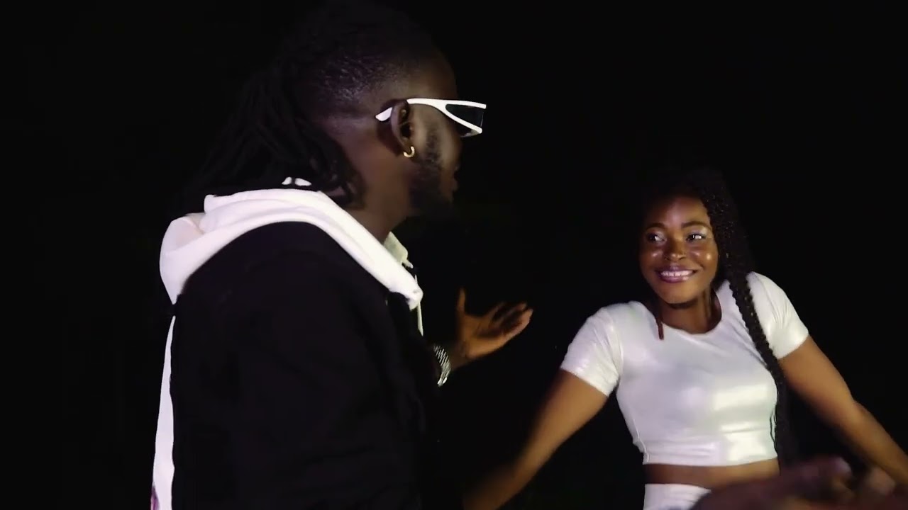 Lochupa   - Mozey Fizza ft Evy Treyz