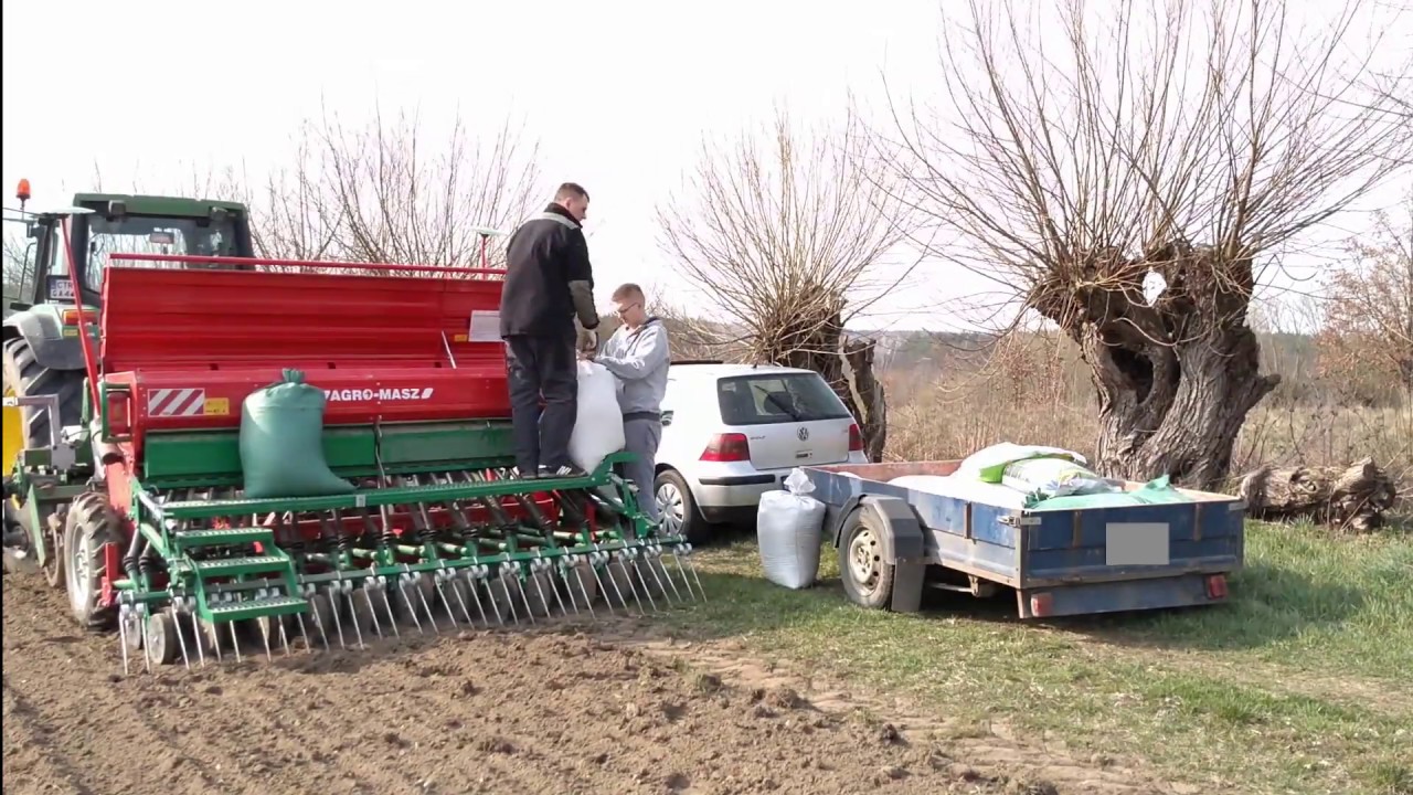 Przesiewanie łąk 2019 John Deere 6900 & Agromasz SR 300