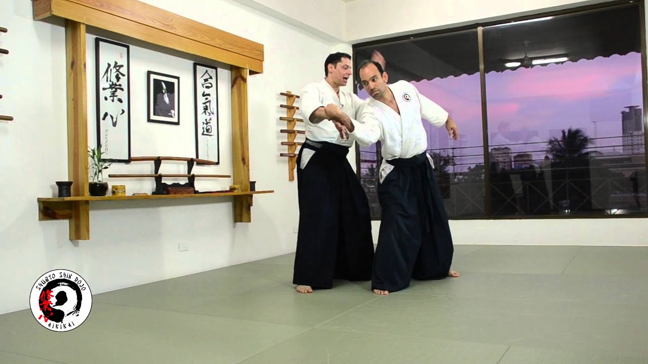 Katate dori ai hanmi Kotegaeshi Ura
