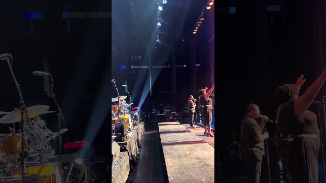 The Clark Sisters Live 