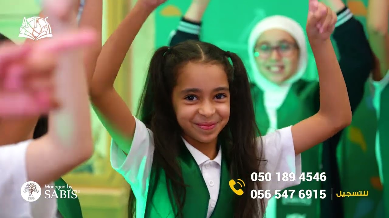 تصوير كورال مدارس عبد العزيز العالمية للمشاركة في اليوم الوطني