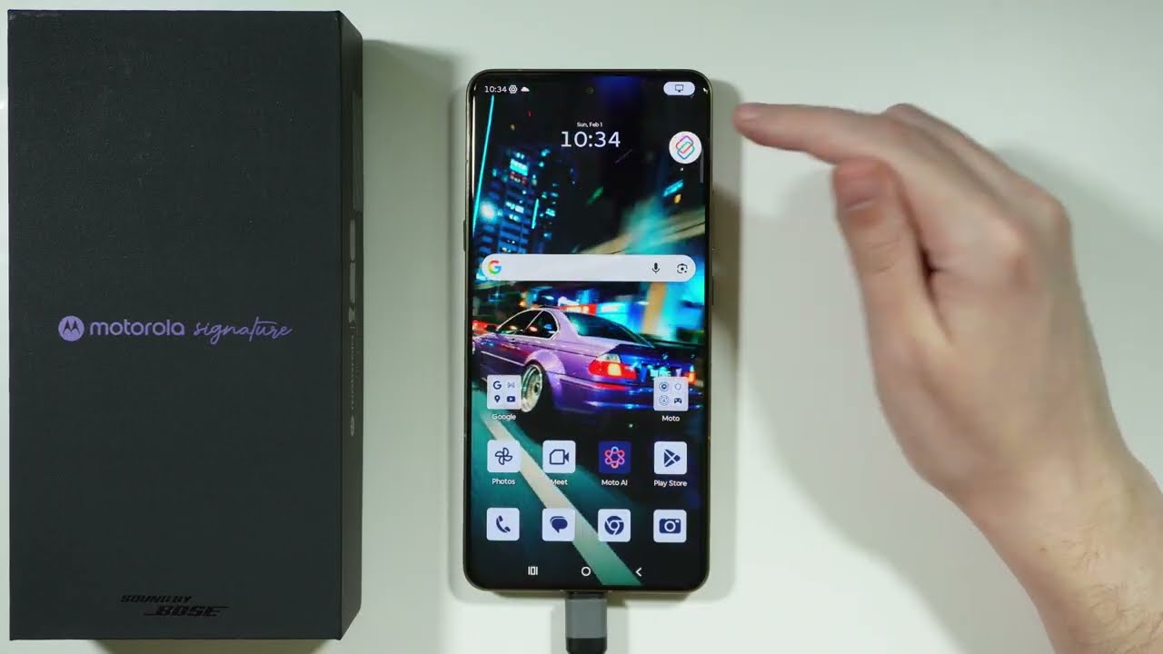 Поддерживает ли Motorola Signature вывод изображения через HDMI?