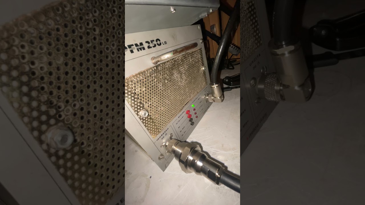 Itelco Fm amplifier 200/250w