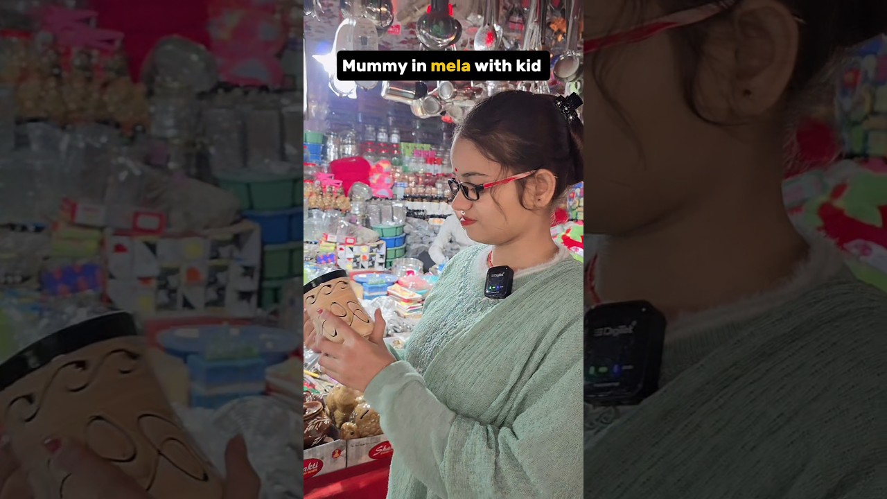 Mummy in mela with kid😁 