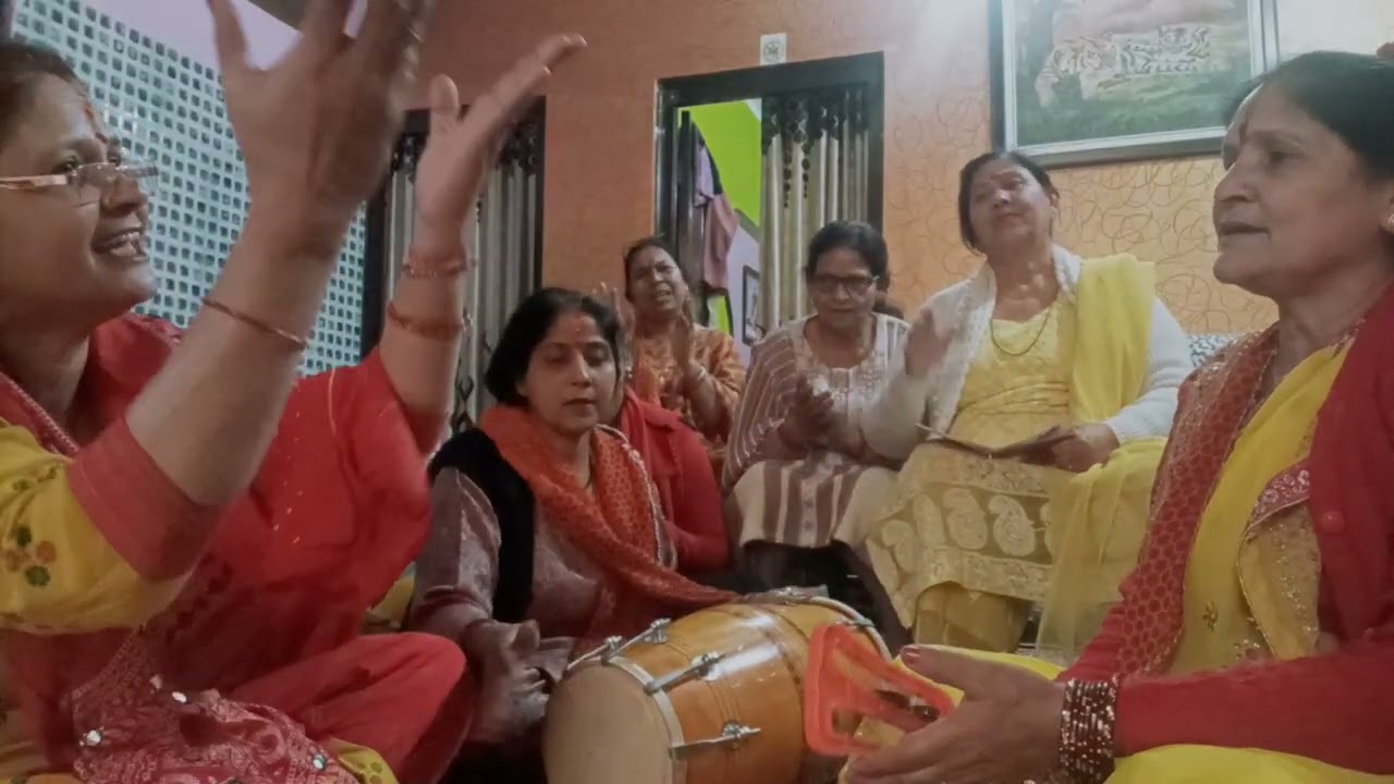 होली खेलन राधा आई रे 