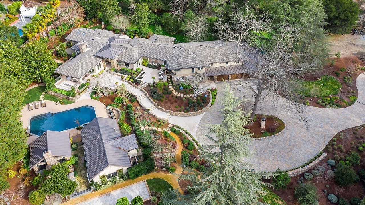 $11,950,000! Happy Valley Luxury Estate in Lafayette offers stunning outdoor spaces