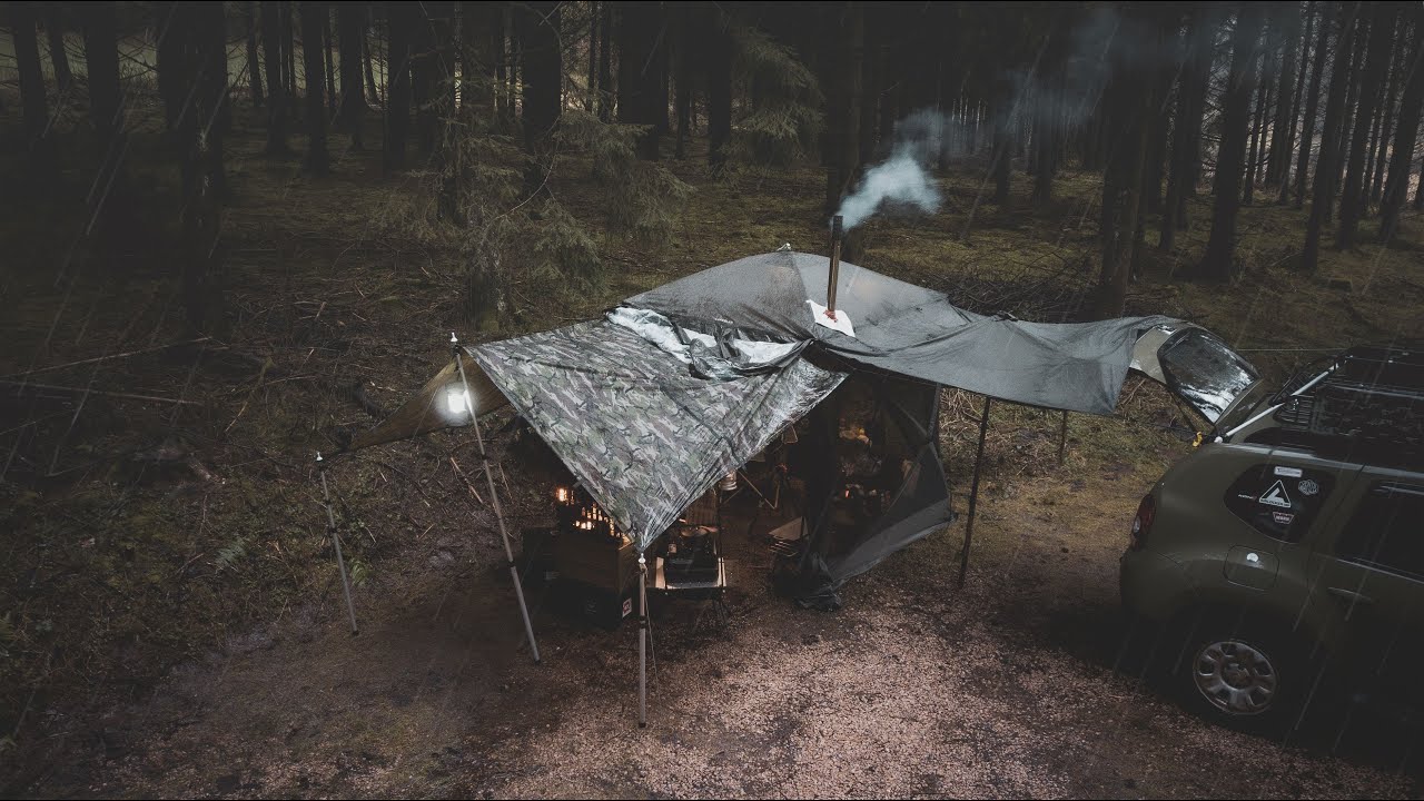 DEERFAMY Zeltofen und Camp Aufbau bei Regen