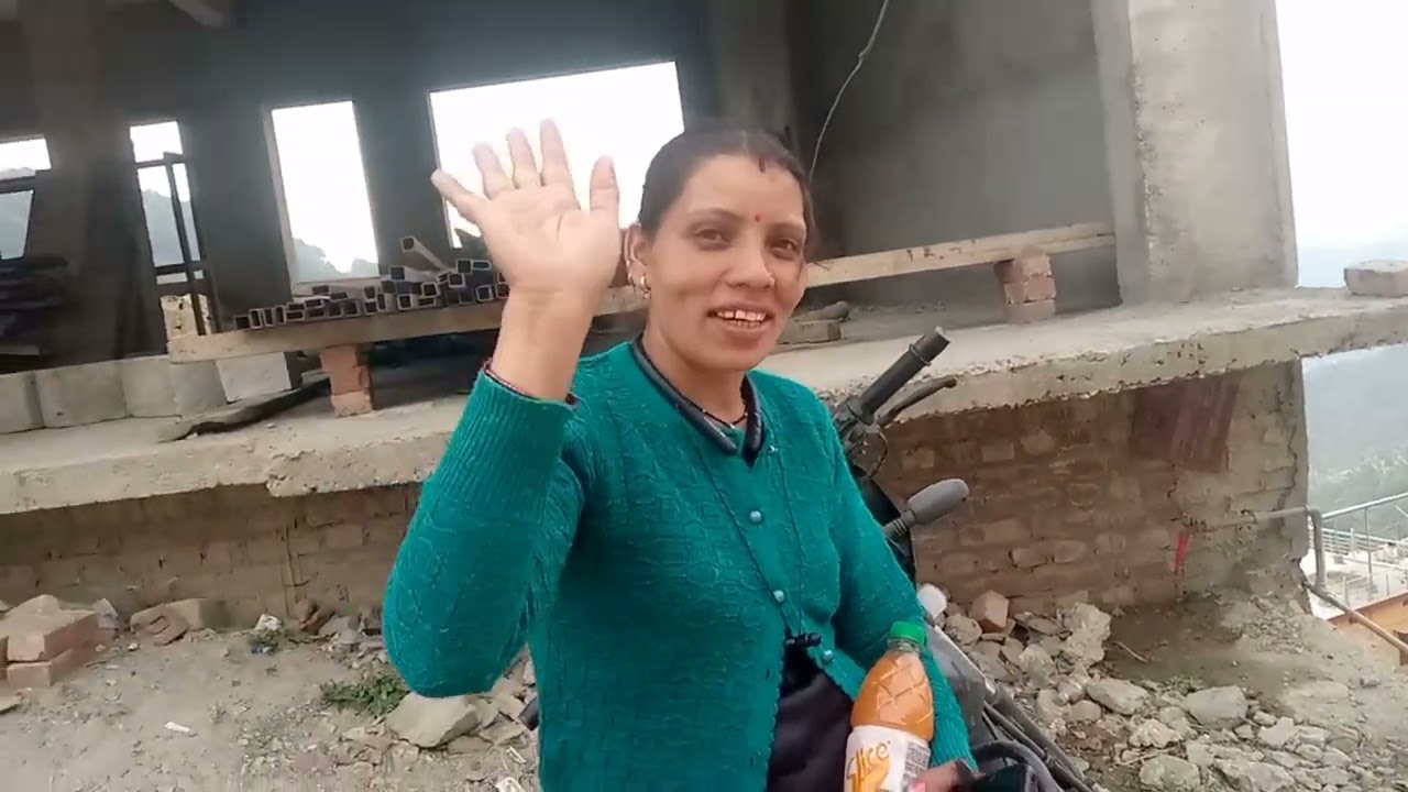 गुमखाल  में  मिले रोशनी जी से 