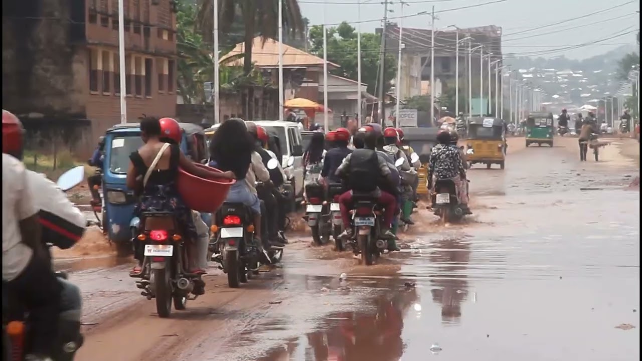 La ville de Kalemie reçoit sa première pluie , des dégâts s'annoncent pour cette saison.