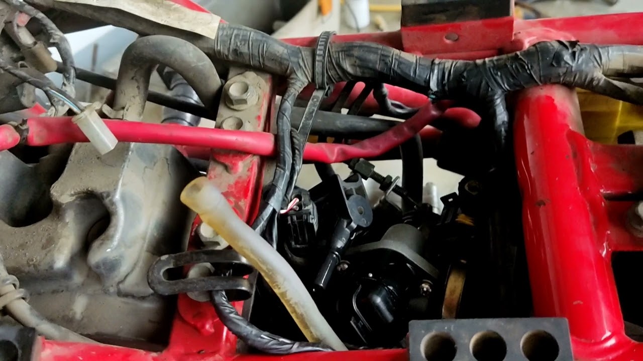 Cambio de filtro de combustible Benelli TNT 25 #benellitnt250 #benelli