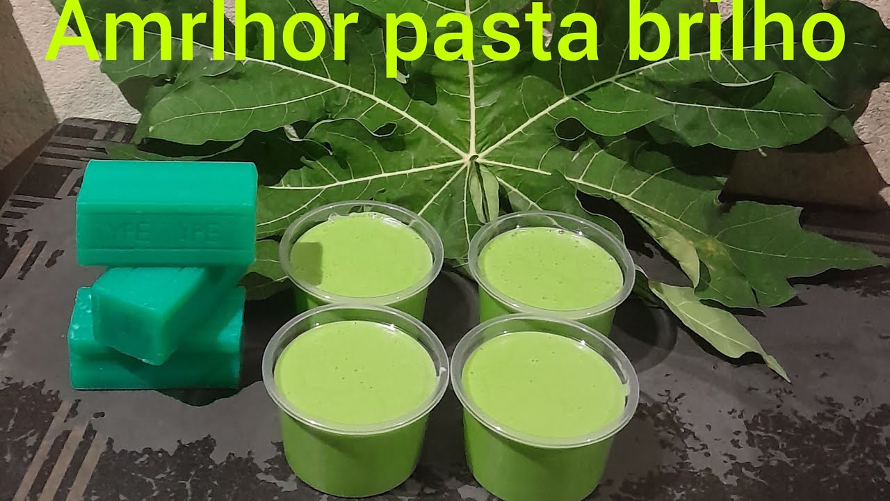 uma maravilhosa pasta brilho de folha de mamão