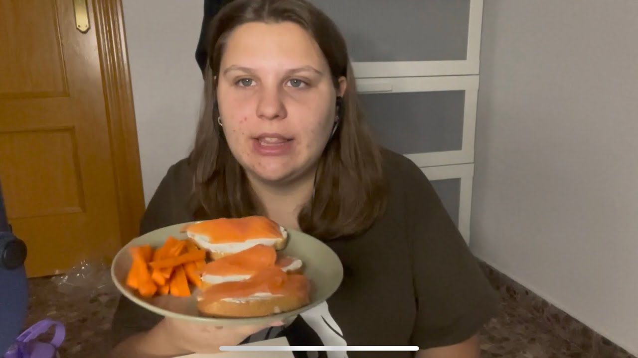 ASMR desayunando [comiendo crujiente]